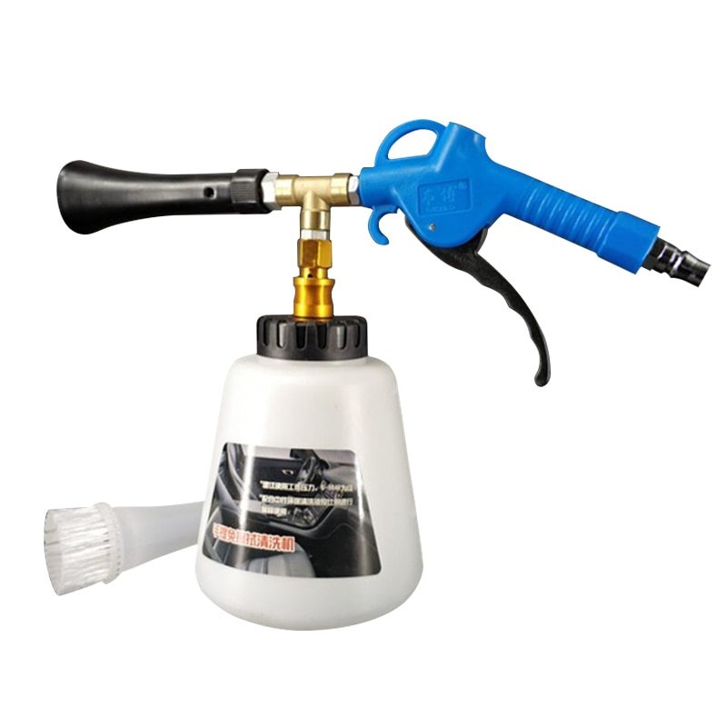 Tornado cleaning gun with bottle
